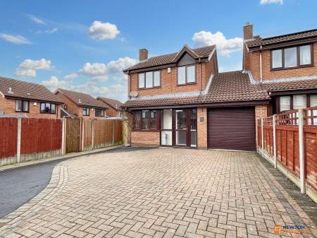 3 bedroom Link detached house for sale in Ashford Road, Whitwick, LE67