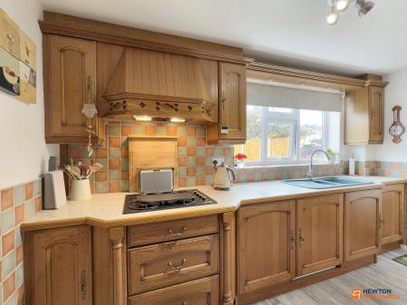 3 bedroom Detached house for sale in Bloom Close, Ravenstone, LE67