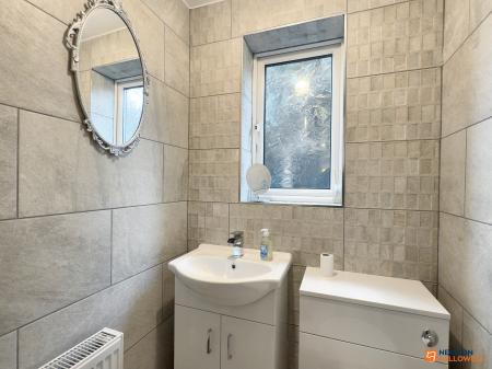 4 bedroom Detached house for sale in Curlew Close, Coalville, LE67