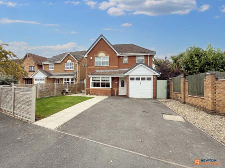 4 bedroom Detached house for sale in Curlew Close, Coalville, LE67