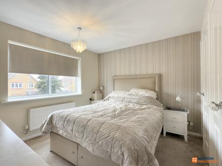 4 bedroom Detached house for sale in Curlew Close, Coalville, LE67