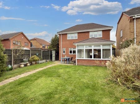 4 bedroom Detached house for sale in Curlew Close, Coalville, LE67