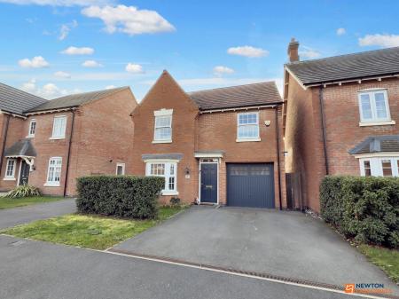 3 bedroom Detached house for sale in Glynn Street, Hugglescote, LE67
