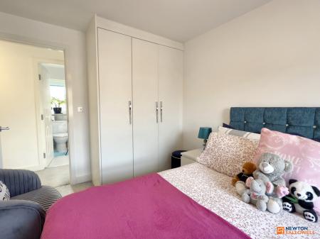 3 bedroom Detached house for sale in Glynn Street, Hugglescote, LE67