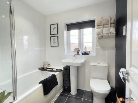 3 bedroom Detached house for sale in Harry Lane, Ibstock, LE67