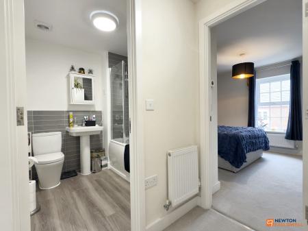 2 bedroom Semi-detached house for sale in Hodgetts Street, Hugglescote, LE67