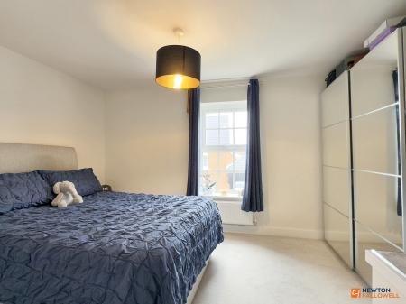 2 bedroom Semi-detached house for sale in Hodgetts Street, Hugglescote, LE67