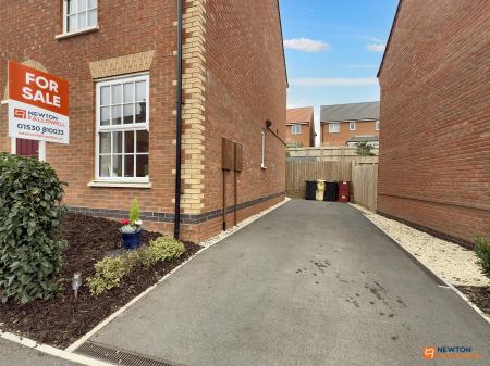 2 bedroom Semi-detached house for sale in Hodgetts Street, Hugglescote, LE67