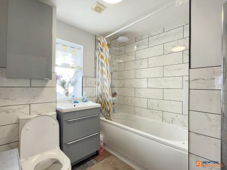 4 bedroom Detached house for sale in John Cooper Way, Coalville, LE67