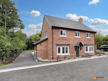 5 bedroom Detached house for sale in Langsmead Place, Coalville, LE67