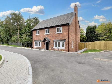 5 bedroom Detached house for sale in Langsmead Place, Coalville, LE67