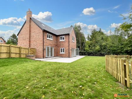 5 bedroom Detached house for sale in Langsmead Place, Coalville, LE67