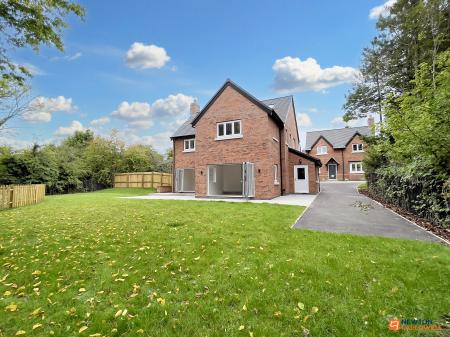 5 bedroom Detached house for sale in Langsmead Place, Coalville, LE67