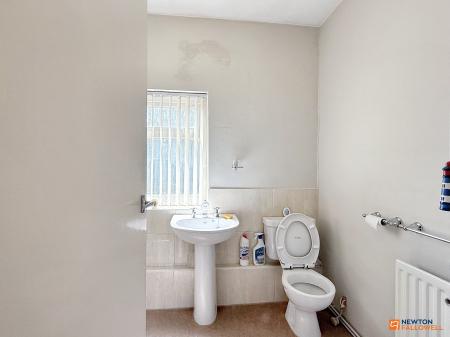 2 bedroom Terraced House for sale in London Road, Coalville, LE67