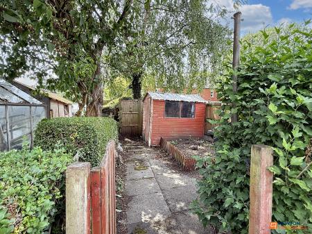 2 bedroom Terraced House for sale in London Road, Coalville, LE67