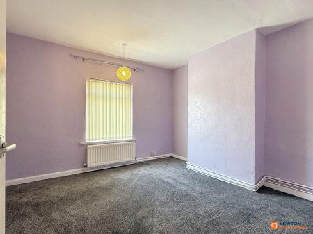 2 bedroom Terraced House for sale in London Road, Coalville, LE67
