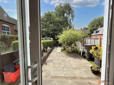 2 bedroom Terraced House for sale in London Road, Coalville, LE67