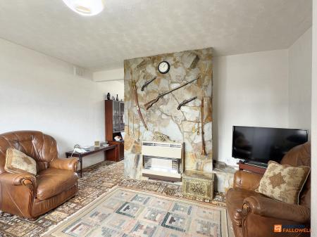 3 bedroom Semi-detached house for sale in Oxford Street, Coalville, LE67