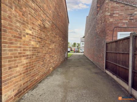 3 bedroom Semi-detached house for sale in Oxford Street, Coalville, LE67