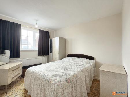 3 bedroom Semi-detached house for sale in Oxford Street, Coalville, LE67