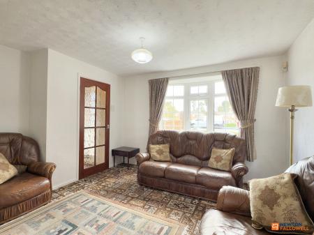 3 bedroom Semi-detached house for sale in Oxford Street, Coalville, LE67