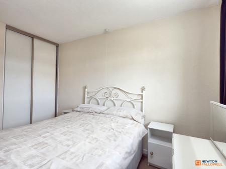 3 bedroom Semi-detached house for sale in Oxford Street, Coalville, LE67