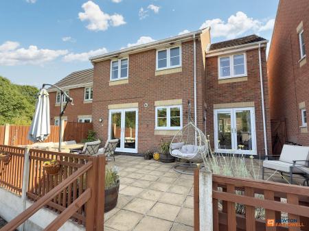 4 bedroom Detached house for sale in Parsonwood Paddock, Whitwick, LE67