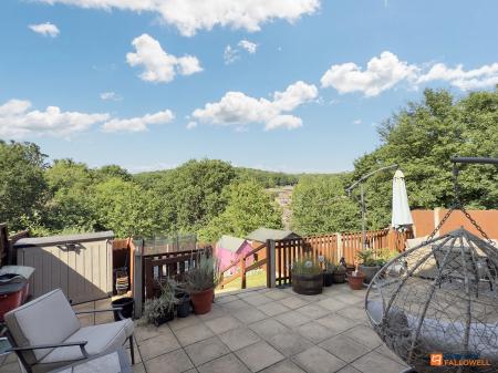 4 bedroom Detached house for sale in Parsonwood Paddock, Whitwick, LE67