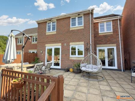 4 bedroom Detached house for sale in Parsonwood Paddock, Whitwick, LE67