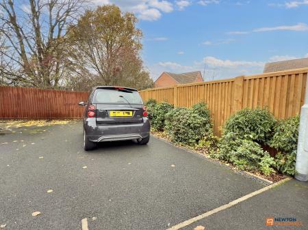 3 bedroom Semi-detached house for sale in Rennocks Place, Thringstone, LE67