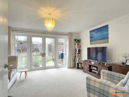 3 bedroom Semi-detached house for sale in Rennocks Place, Thringstone, LE67