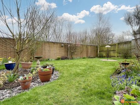 3 bedroom Semi-detached house for sale in Spruce Drive, Ravenstone, LE67