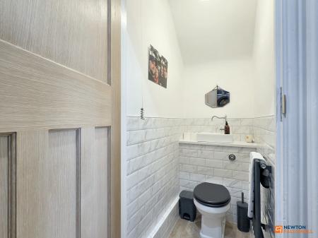 5 bedroom Detached house for sale in Station Hill, Swannington, LE67