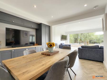 5 bedroom Detached house for sale in Station Hill, Swannington, LE67