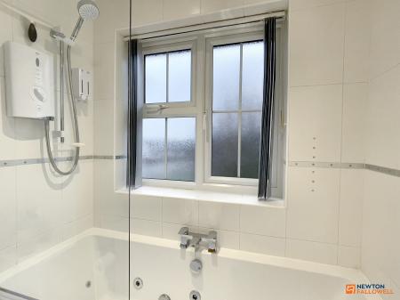 4 bedroom Detached house for sale in Thomas Road, Whitwick, LE67