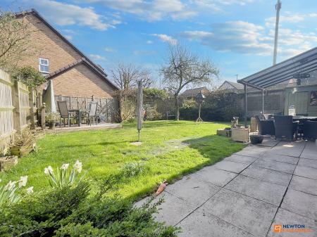 4 bedroom Detached house for sale in Thomas Road, Whitwick, LE67