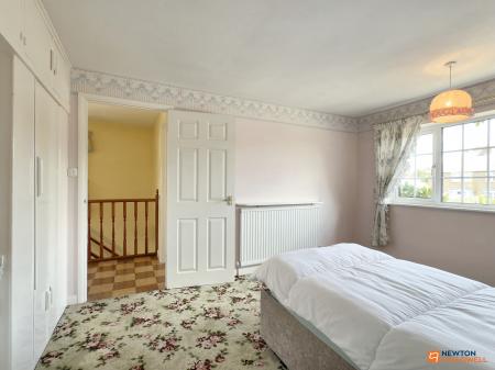 3 bedroom Detached house for sale in Thornborough Road, Coalville, LE67
