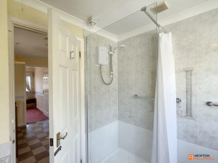 3 bedroom Detached house for sale in Thornborough Road, Coalville, LE67