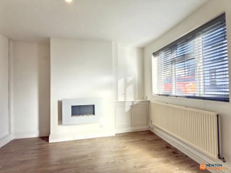 2 bedroom Terraced House for sale in Cademan Street, Whitwick, LE67