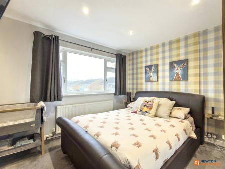 2 bedroom Semi-detached house for sale in Helmsdale Close, Coalville, LE67