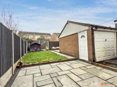 2 bedroom Semi-detached house for sale in Helmsdale Close, Coalville, LE67