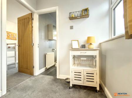 2 bedroom Semi-detached house for sale in Helmsdale Close, Coalville, LE67