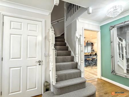 4 bedroom Detached house for sale in Buckingham Road, Coalville, LE67