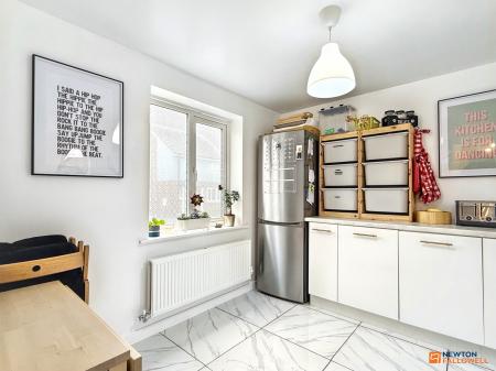 5 bedroom Detached house for sale in Cave Crescent, Coalville, LE67