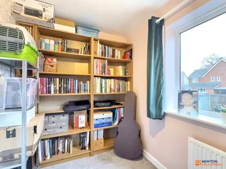 5 bedroom Detached house for sale in Cave Crescent, Coalville, LE67