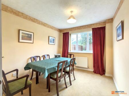 4 bedroom Detached house for sale in Cavendish Crescent, Hugglescote, LE67