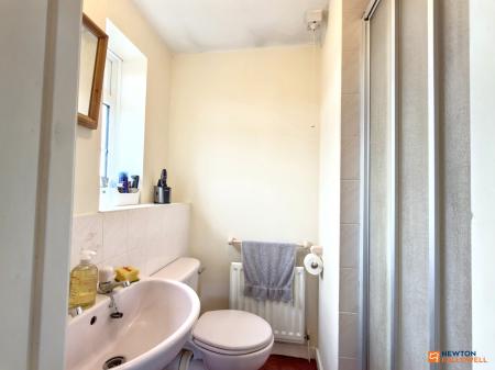 4 bedroom Detached house for sale in Cavendish Crescent, Hugglescote, LE67