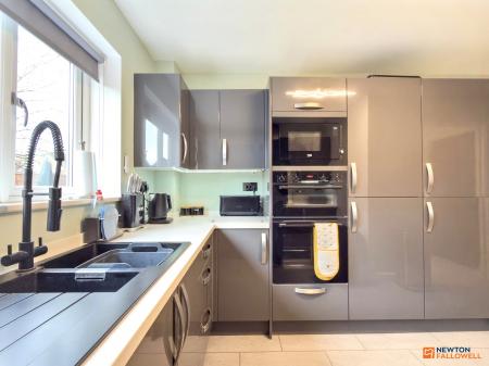 4 bedroom Detached house for sale in Snipe Close, Hugglescote, LE67