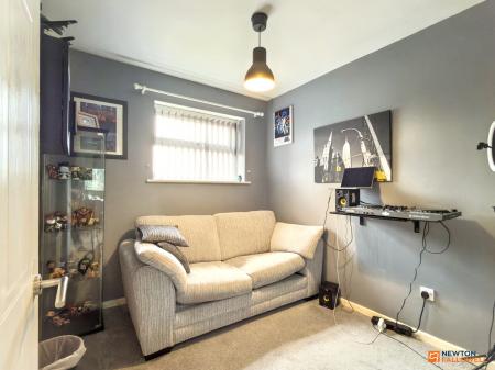 4 bedroom Detached house for sale in Snipe Close, Hugglescote, LE67