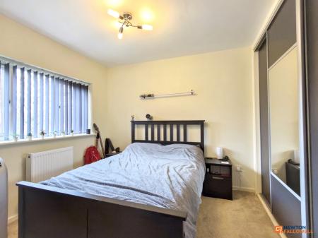 4 bedroom Detached house for sale in Snipe Close, Hugglescote, LE67